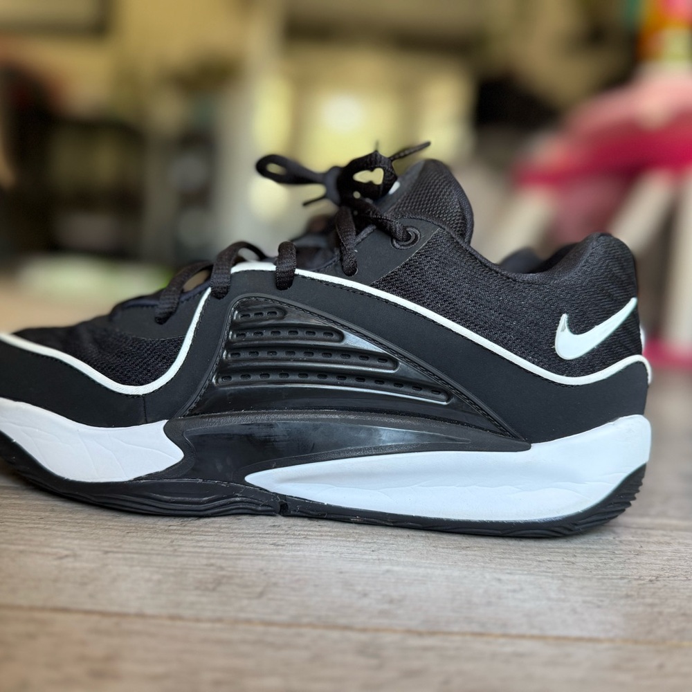 Boys Nike KD sneakers